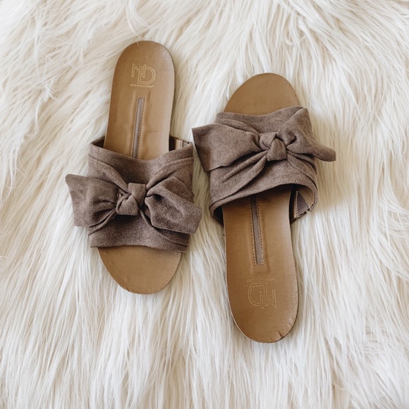 new directions Shoes - Suede Slides